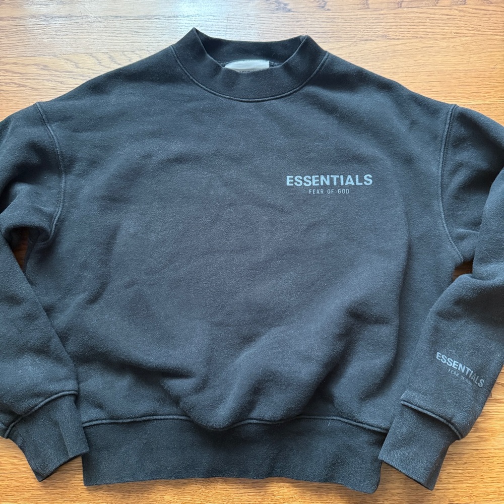 Essentials fear of god kids black sweatshirt 8
